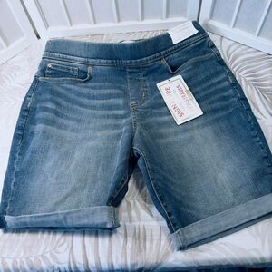 Levis Denim Tummy Panel Women's Blue Shorts Size 16 NWT